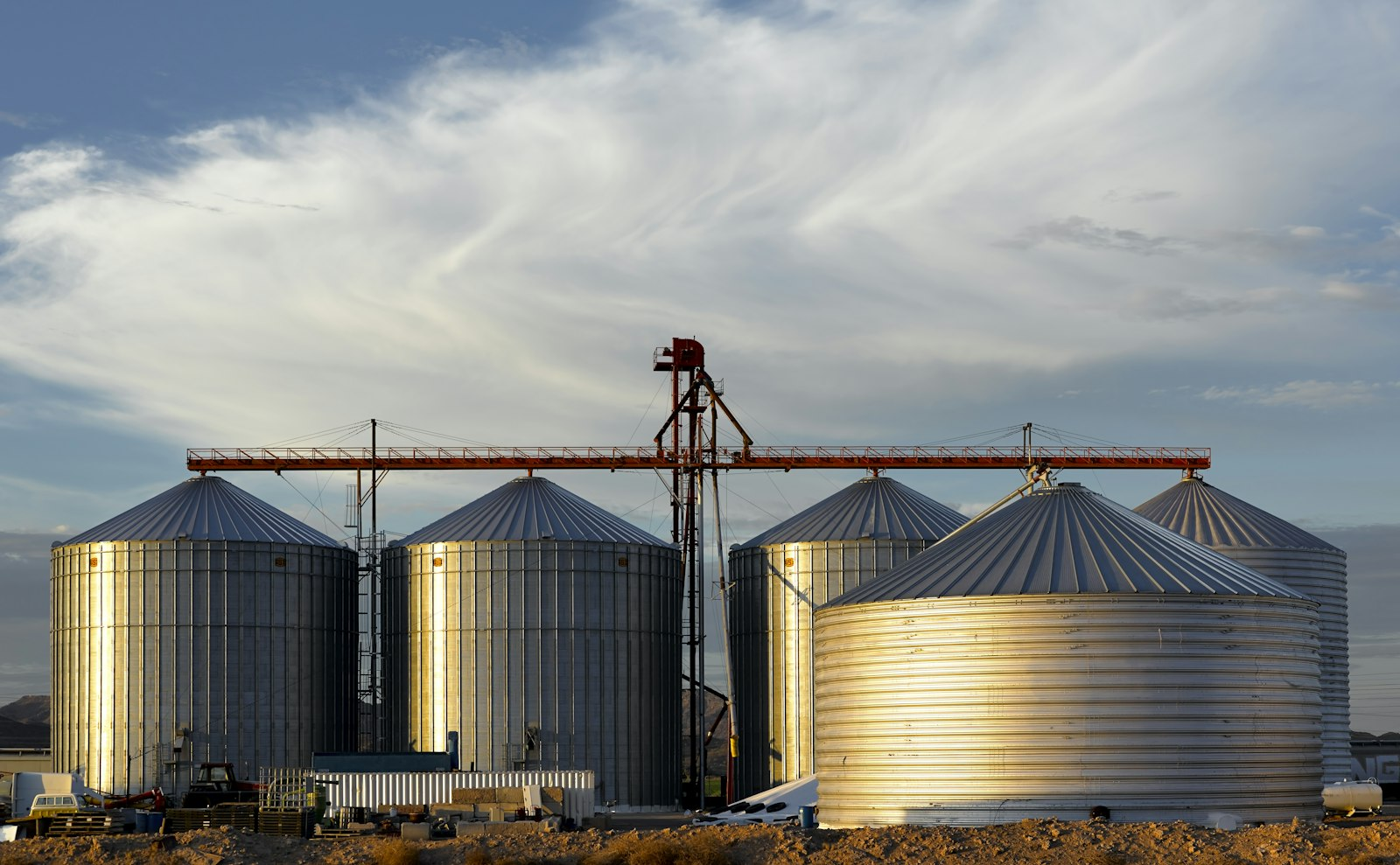 Commodity silos